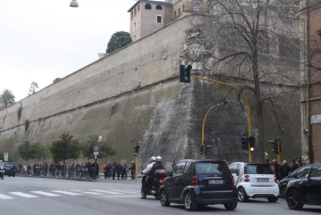 Scipione B&B Rome Bagian luar foto